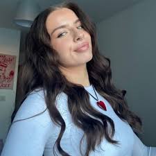 Daisy Tiga-Lily Bond (@daisybond17)