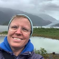 Bernadette Roche's Instagram, Twitter & Facebook