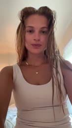 Video Review of Briogeo Farewell Frizz Blow Dry Perfection & Heat  Protectant Crème: White 4 oz by {{userName}}