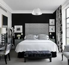 Beautiful And Elegant Master Bedroom Ideas In Black And White Hotel Style Bedroom White Bedroom Design White Bedroom Decor