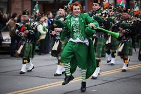 Secondo una tradizione antichissima avrebbe spiegato agli irlandesi il dogma della a parma si organizza irlanda in festa, una manifestazione incentrata sulla musica che comincerà il giorno precedente a san patrizio per. Vivere L Irlanda Festeggiando San Patrizio Anche In Italia Beepry