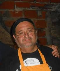 Me llamo Alan. Ando en la búsqueda de mi origen biológico. Fui entregado el  10 u 11 de Diciembre de 1985 por una supuesta "Elsa", en la puerta del  consultorio de un