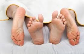 حبيبتك ومراتك أنا زوجتك زوجتك سوسن أرضعهم مصهم عضهم بقوة ونزلت على بطنها حتى وصلت لكسها الجميل وكأني أراه لأول مرة وأخذت ألحسه وأمصمص أشفاره وهي تئن وتتأوه وتصرخ وأنا أزيد من لحسي لكسها ومص زنبورها الذي احمر من كثر. ÙÙØ§Ø¶ÙØ¹ ÙÙÙ ØªØ¬Ø¹Ù Ø²ÙØ¬ØªÙ ØªØªÙØ³Ù ÙÙ ÙØªÙÙÙ Ø§ÙÙØ¯Ø§Ø¹Ø¨Ø© ÙØªØ¯Ø®Ù Ø§ÙÙØ¶ÙØ¨