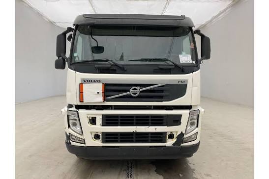Volvo FM-260-380-6X2 Platform 2005 Cab & Chassis Truck
