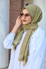 Seyra Esarp Orjinal Esarp Ve Sal Modellerini Indirimli Fiyata Online Satin Al Turkish Scarves Shawls Stoles And Headscarves Onlin Moda Moda Stilleri Kadin