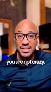 When you look the part, you can play the part 🤝🏾. How are you feeling  today? Let's talk below. • • • • • #tpokm #kenyonmurray #keynotespeaker  #malepodcast #lifecoach