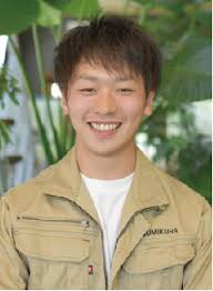 スタッフ紹介 : 住むほどに暮らすほどに楽しい家づくり／木の家工務店住暮楽