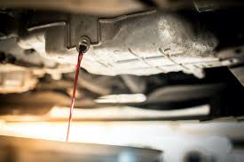 The pan is made of thin metal that expands and contracts when operating. Oil Pan Leaks What Are The Causes And How To Fix In The Garage With Carparts Com
