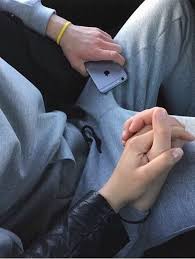 Viele paare posten ihre wunderschönen fotos von ihrer beziehung und man erwischt es gibt viele instagram accounts mit bei denen paare bilder mit ihrem hund oder süßen katzen posten. Couple Cute Goals Love Relationship Relationship Goals Couple Goals Relationship Goals Tumblr Couple Goals Relationship