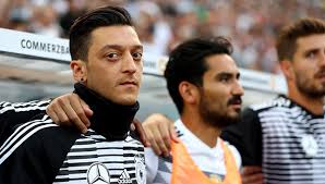 Die mannschaft)، أي الفريق، وأيضاً بكنية الماكينات، هو ممثل ألمانيا الرسمي في رياضة كرة القدم، تأسس الاتحاد الألماني لكرة القدم في عام 1900 وانضم. ÙƒØ£Ø³ Ø§Ù„Ø¹Ø§Ù„Ù… 2018 Ø§Ù„ØªØ´ÙƒÙŠÙ„Ø© Ø§Ù„Ø±Ø³Ù…ÙŠØ© Ù„Ù„Ù‚Ù…Ø© Ø§Ù„Ù…Ø±ØªÙ‚Ø¨Ø© Ø¨ÙŠÙ† Ù…Ù†ØªØ®Ø¨ Ø£Ù„Ù…Ø§Ù†ÙŠØ§ ÙˆÙ…Ù†ØªØ®Ø¨ Ø§Ù„Ø³ÙˆÙŠØ¯ Ø³Ø¨ÙˆØ±Øª 360