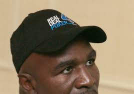 No quit in Holyfield: 5-time champ to fight at Joe Louis Arena