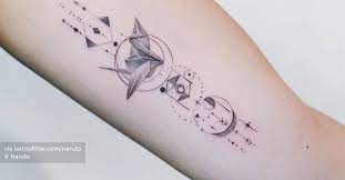 She fills arrangements of stark shapes and precise gradients with crimson, cerulean, and tangerine hues. Origami Crane Tattoo Watercolor