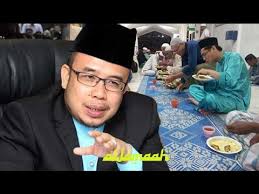Buku ini menyenaraikan bacaan bacaan tahlil dan doa arwah (tda) yang boleh diamalkan untuk amalan diri atau amalan yang boleh disedekah pahalanya kepada arwah umat islam khususnya buat. Dr Asri Tahlil Kenduri Arwah Kematian Amalan Jahiliyyah Youtube