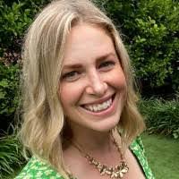 Lindsey Baumann's Instagram, Twitter & Facebook