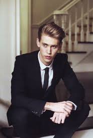 Where do carrie and sebastian stand when we come back? Austin Butler From The Carrie Diaries Austin Butler The Carrie Diaries Beautiful Boys