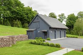 4 bed farmhouse with carport and a garage. Barn Style Detached Garage At Georgia Farmhouse Hgtv