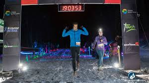 Hotels near musee de la vie bourguignonne. Dans La Neige Et Le Froid Il Court Le Trail De La Nuit Polaire Pieds Nus Distances