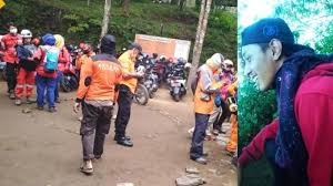 Pagespublic figurebloggertv movievideosfull vidio pemanggilan jasad thoriq,pendaki bukit piramid. Terungkap Identitas Mayat Pendaki Gunung Lawu Korban Ditemukan Di Dasar Tebing Surya