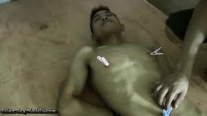 Roped Fit Guy Stripped To Naked - EPORNER