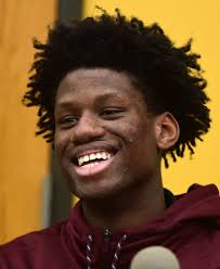 Gophers commit Daniel Oturu continues to see growth in size, game