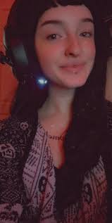 Hey anyone want to play? Can use discord or not I don't mind 😊