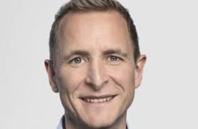 Ny rådgiver spiller med musklerne: Tredje