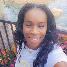 Rochelle Kessler's Instagram, Twitter & Facebook