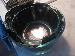 Diy How To Melt Records In The Oven And Turn Them Into Bowls Pictures And Tips To Making Great Looking Bowls From Old Records Diy Old Records Record Crafts