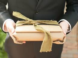 The recipient can hang it on a wall in the living room, etc. Should You Get A Wedding Gift For Your Bride Or Groom