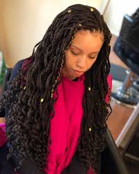Black And Brown Box Braids With Curly Ends Goddess Box Braids Wave Box Braids With Curly Ends Black Girl Braids Crochet Hair Styles Hair Styles
