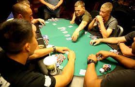 Who Goes First In Texas Hold Em Order Of Play Automatic Poker