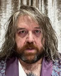 Some little @timestalkerfilm behind the scenes. Love a wig. Happy Sunday.