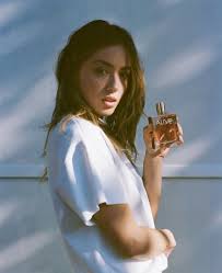 18 апреля, 1992 овен рост: Chloe Bennet Facebook
