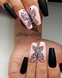 Pin By Marina Romano On Nails Butterfly Nail Butterfly Nail Designs Butterfly Nail Art Butterflies have become so popular for nail art and with designs like this, we can see why!