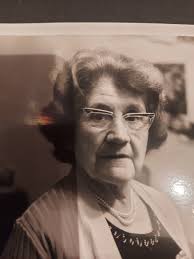 looking for information about Elizabeth hadzor born Bolton in 1894