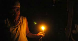 Cuando se fue la luz, me olvidé de desenchufar la computadora, que se dañó al volver la electricidad.when the power went out, i forgot to unplug my cuando se fue la luz, interrumpieron la búsqueda en el pantano.when it became dark, the search in the swamp was interrupted. Por Que Se Fue La Luz En Toda Venezuela El Chiguire Bipolar