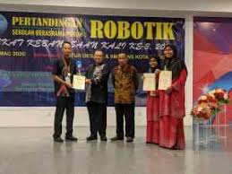 Buat anda yang belum tahu, dahulunya sekolah ini dikenali dengan nama sekolah menengah sains seremban dan kemudian ditukar kepada sm sains tuanku munawir. Events Laman Rasmi Sm Sains Tengku Abdullah Semesta Raub