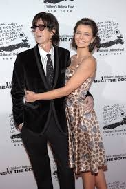 The cars frontman ric ocasek and supermodel paulina porizkova are pulling the plug on their marriage. The Cars Singer Ric Ocasek Cuts Supermodel Wife Paulina Porizkova Out Of Will Report