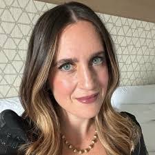 Renee Banta's Instagram, Twitter & Facebook