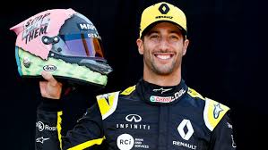 Daniel ricciardo unveiled on sunday his new 2021 helmet design that conveys to the world an optimistic message in these troubled times: Gallery Daniel Ricciardo Shows Off New Helmet Design In Melbourne Formula 1