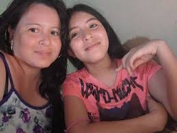 Natalie Jaramillo Julian Jaramillo más que agradecida con Dios por estos  momentos con la familia unida.