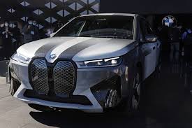 Bmw Shows Off Color Changing Paint