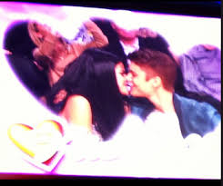 When designing a new logo you can be inspired by the visual logos found here. Selena Gomez Justin Bieber Smooch On Kiss Cam During Lakers Game