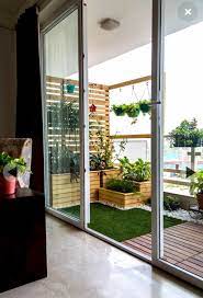 40 Cozy Apartment Balcony Decorating Ideas Small Balcony Design Balcony Design Apartment Balcony Decorating