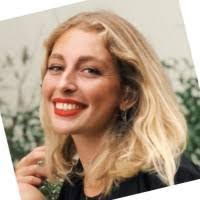 Sara Prager's Instagram, Twitter & Facebook