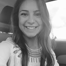 Lesley Flores (@lesleyflores26)