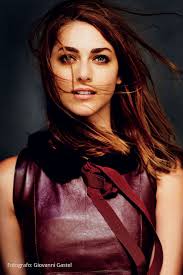 LE MISS SULLA VIA DEL SUCCESSO: TORNA SILVIA MAZZIERI E MARTINA DEBUTTA IN  TEATRO.