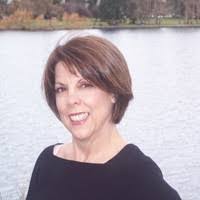 Dawn Hewitt's Instagram, Twitter & Facebook