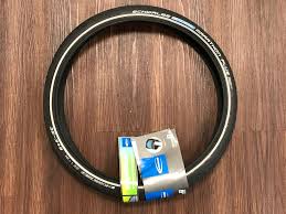 On sunday runners can choose between a half marathon (21 km) individually or in team of 2 or 3 or a vivicitta (10 km) while on saturday the focus is on shorter distances for the less experienced runners. Schwalbe Brompton Marathon Plus Reifen 1stk