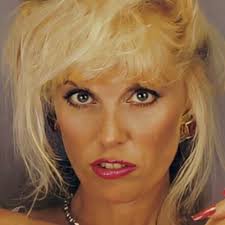 Linzi Drew-Honey على X: "Enjoying mojitos